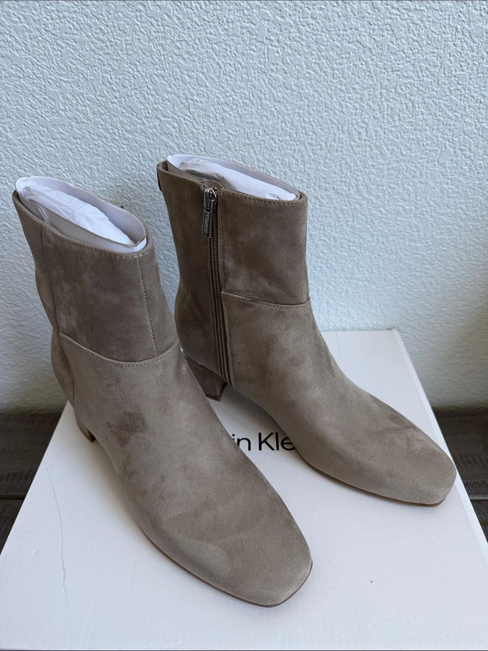 Calvin Klein Women’s Parry Block Heel Ankle Bootie NIB